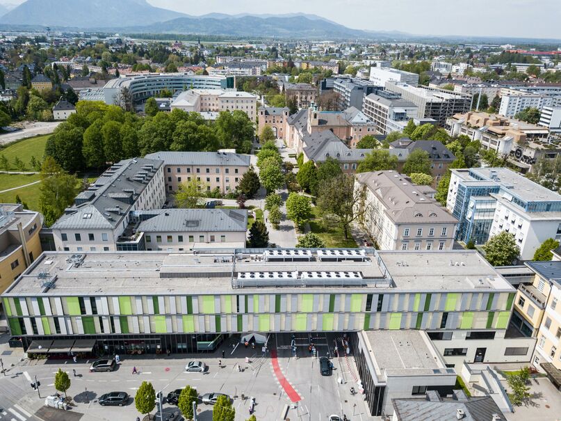 Luftbild vom LKH Salzburg.